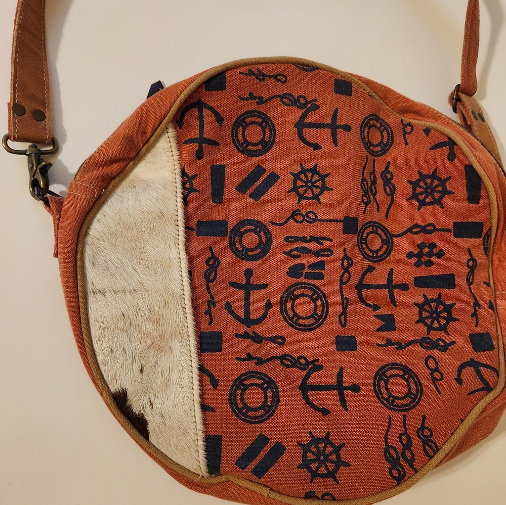 Hopofly Canteen Crossbody bag